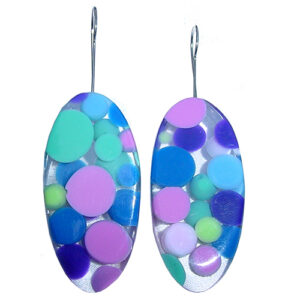 E2531 - RESIN EARRINGS OVAL ON HOOK SMALL BALLS "ACROBATIC"