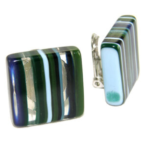 E0584 - RESIN EARRINGS LIQUORICE SMALL SQUARE CLIP ON