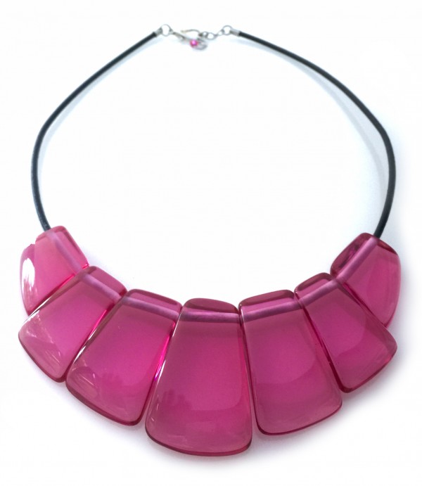 N0035-19 - N0035 - SEVEN SPLAYED ON LEATHER CORD"BELLA"