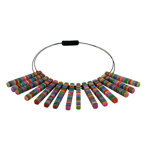 N2660-V04 - N2660 - RESIN NECKLACE LIQUORICE THIN RECTANGLES ON WIRE "CLEOPATRA"