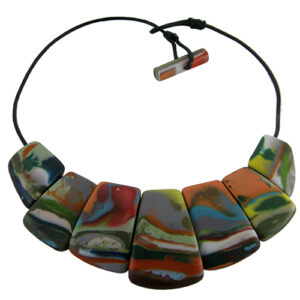 N2794 - RESIN NECKLACE 7 PIECES CHOKER "AMAZON"