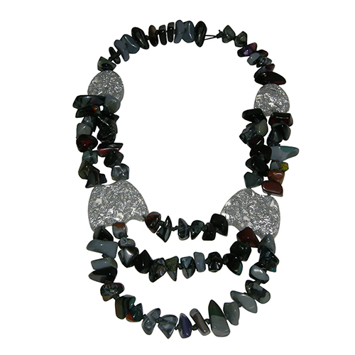 N3532-V04 - N3532 - RESIN NECKLACE 3 STRAND BEAD CHOCKER W/LEAF "ORIENT EXPRESS"