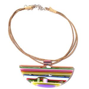 N0538 - RESIN NECKLACE 1/2 LIQUORICE DISK ON 3 CORDS