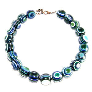 N0894 - RESIN NECKLACE LIQUORICE BALLS "CAT EYES"