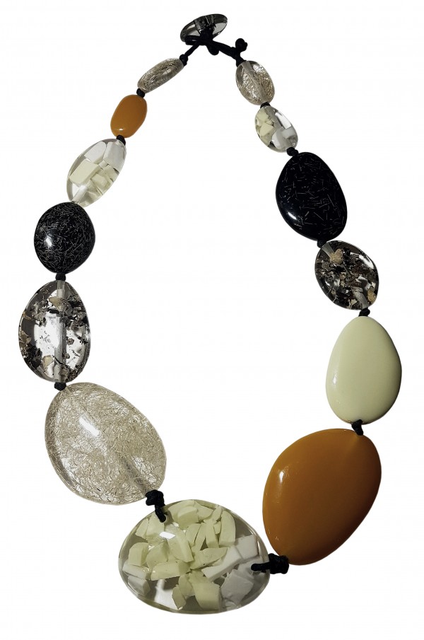 N3700-19-DUP2 - N3700 - LONG FLAT RIVERSTONES