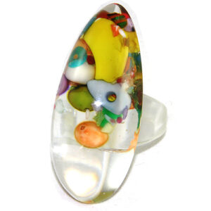 R2961 - RESIN RING LONG OVAL CASCADE "TRINITY"